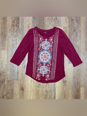 Basic Editions Burgundy Long Sleeve Scoop Neck Top with Multicolor Medallion